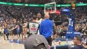 说了啥？弗拉格罚球时，老詹跑到边上和基德聊了会天~